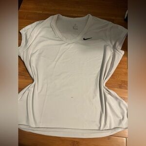 Nike Vintage Sportswear Top!